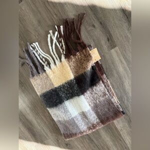 Just Cozy Women’s Plaid Flannel Scarf NWT